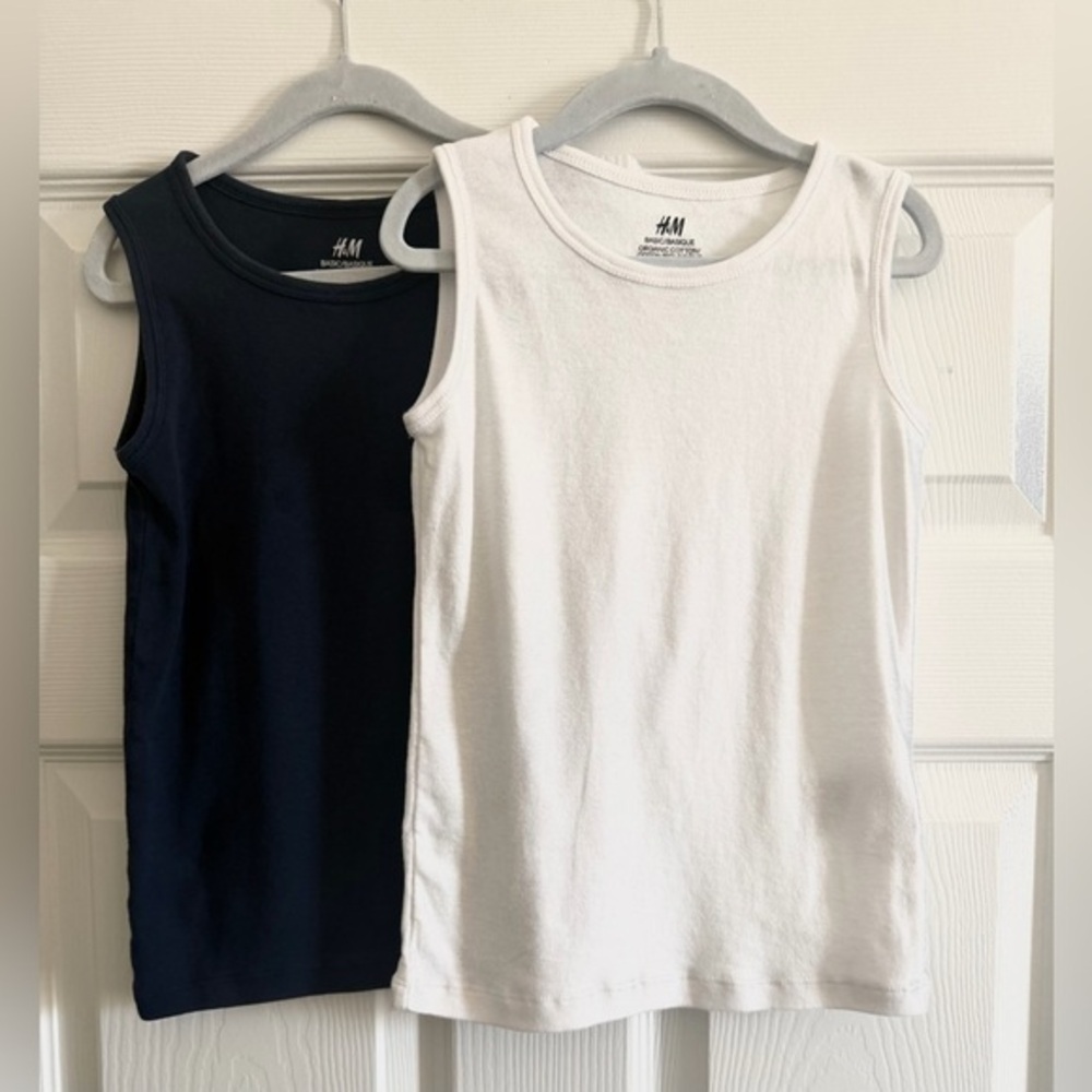 H&M Kids Tank Tops - Dark Blue and White
Size 6X-7